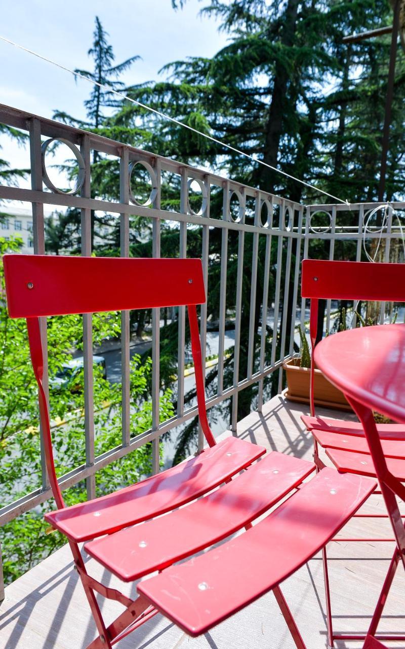 Apartment On Rustaveli Avenue Kutaisi Exterior foto