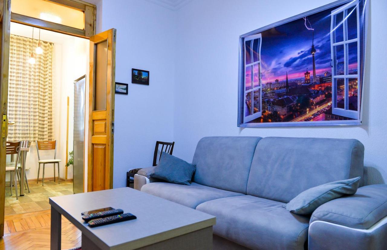 Apartment On Rustaveli Avenue Kutaisi Exterior foto