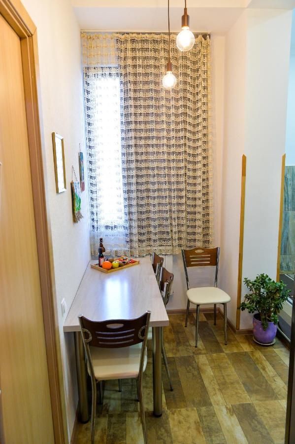 Apartment On Rustaveli Avenue Kutaisi Exterior foto