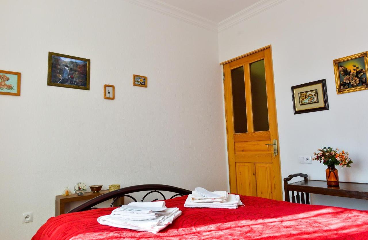 Apartment On Rustaveli Avenue Kutaisi Exterior foto
