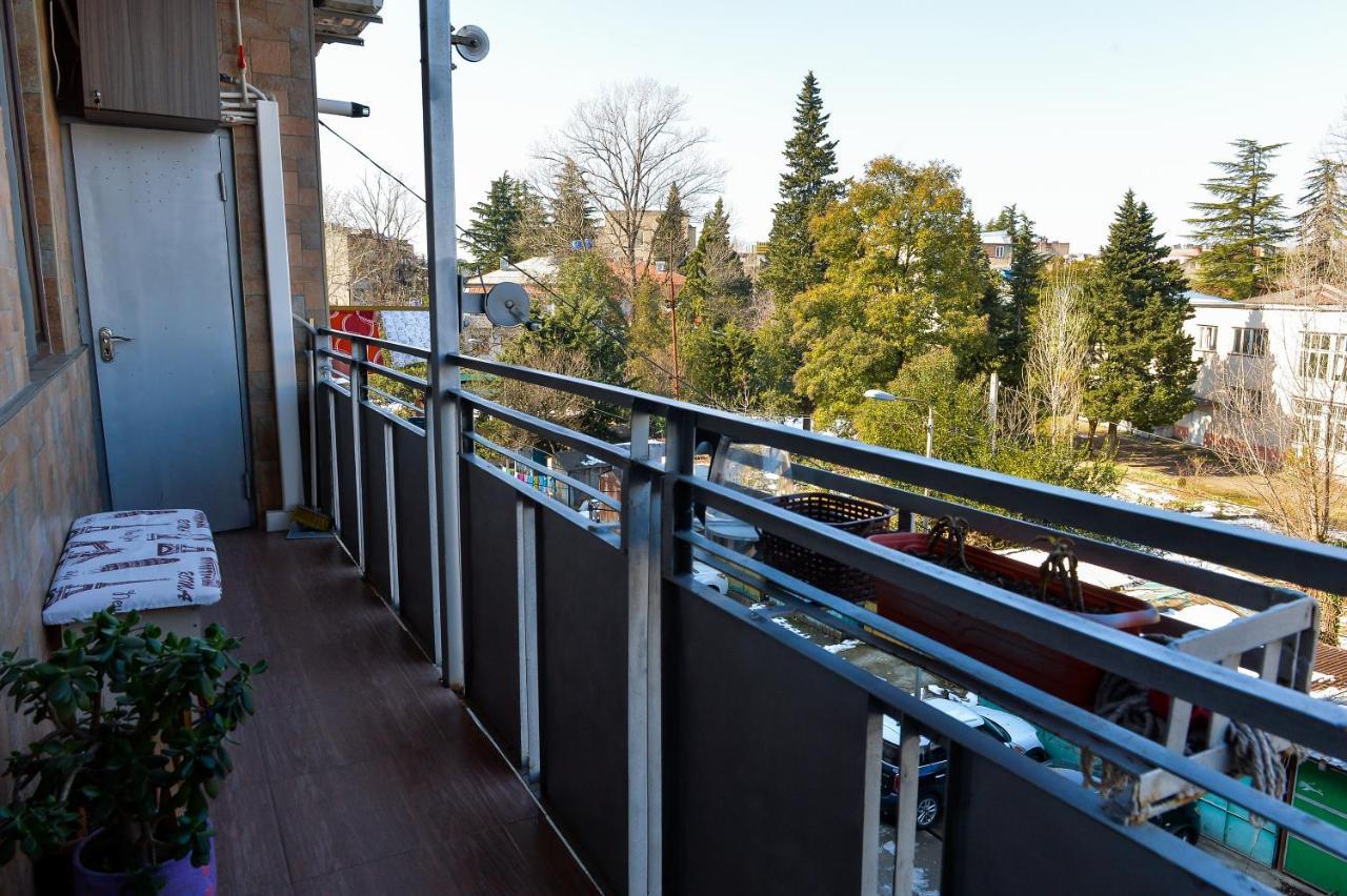 Apartment On Rustaveli Avenue Kutaisi Exterior foto